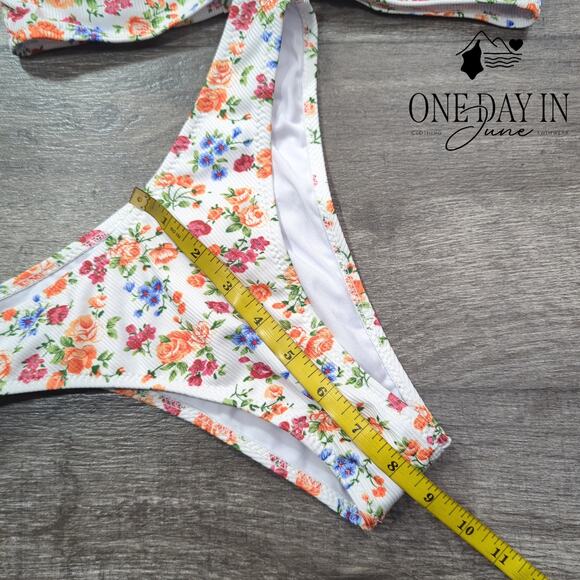 Adisputent Ribbed V Wire Bikini Swimsuit Size S - Picture 3 of 4